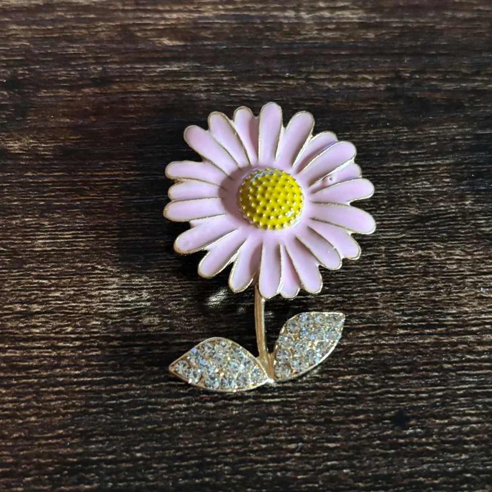 Pink Enamel Daisy Flower Brooch Gold Tone Rhinestone Leaf Pin Floral Jewelry